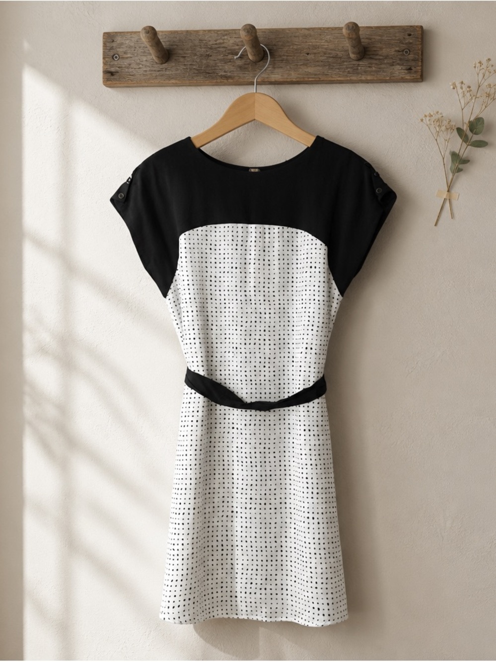 Black and Cream Polka Dot Short Dress with Belt - Picture 3 of 5